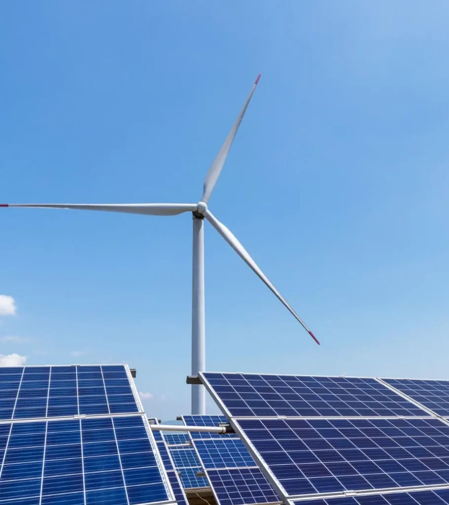 Windturbinen und Sonnenkollektoren als erneuerbare Energiequellen