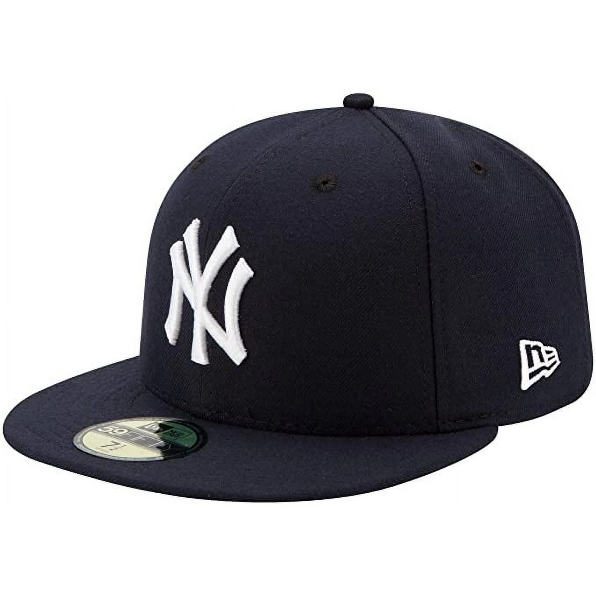 Navy Yankees fitted cap with white logo and New Era branding