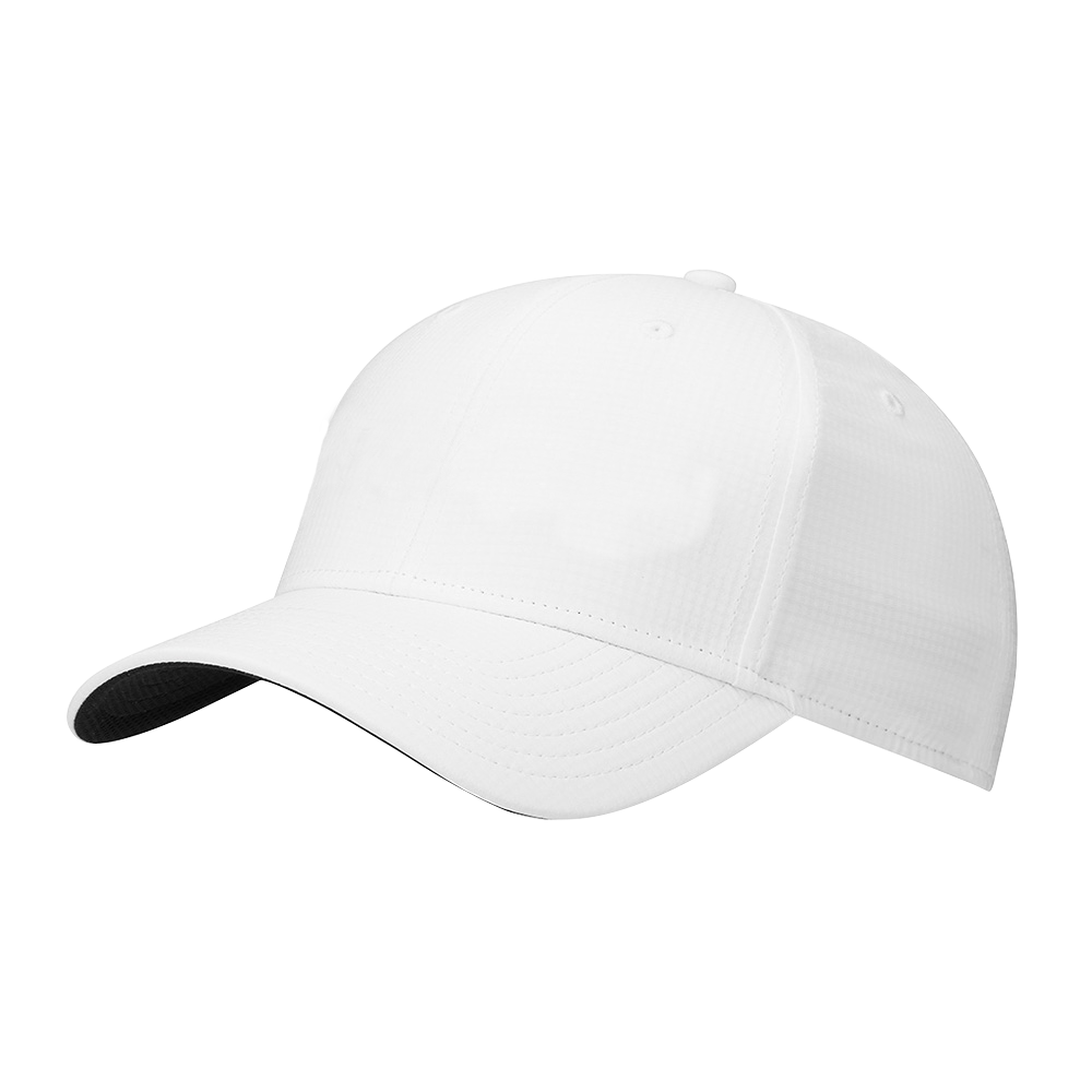 Белая бейсболка с закругленным козырьком и минималистичным стилем