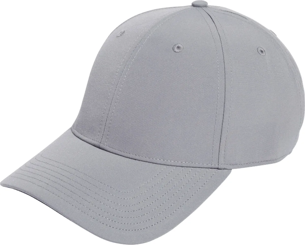 Un cappello da golf performante di colore grigio chiaro e uniforme