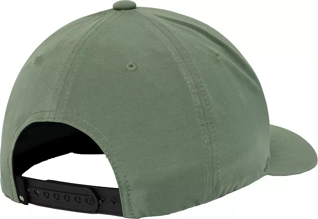 Vista posteriore di un cappello da golf performante di colore verde intenso