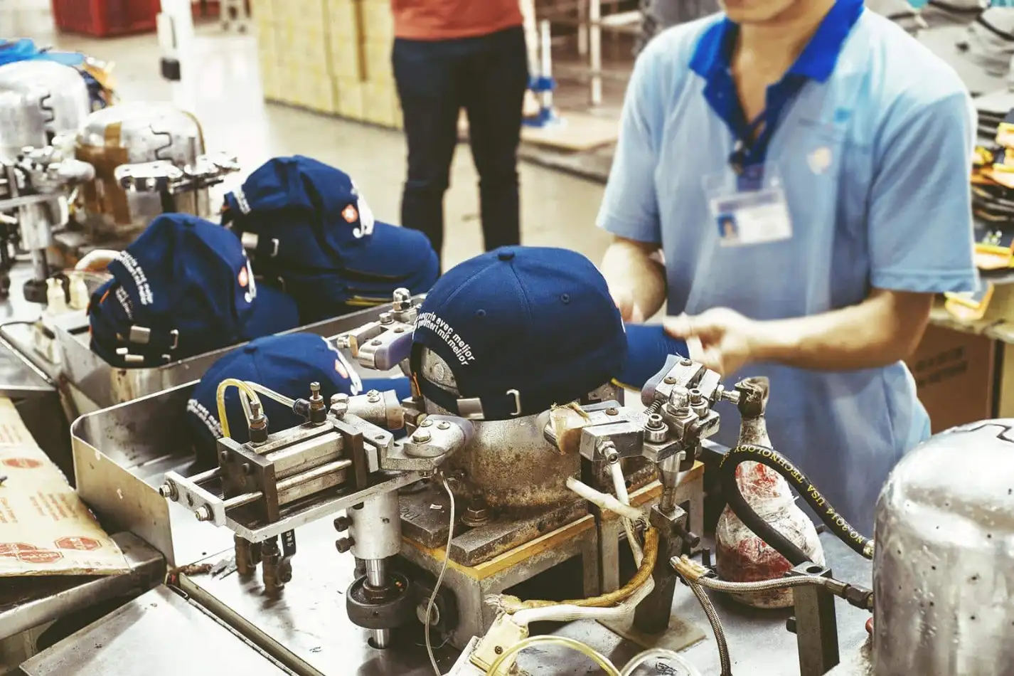 Fabricación de gorras de golf