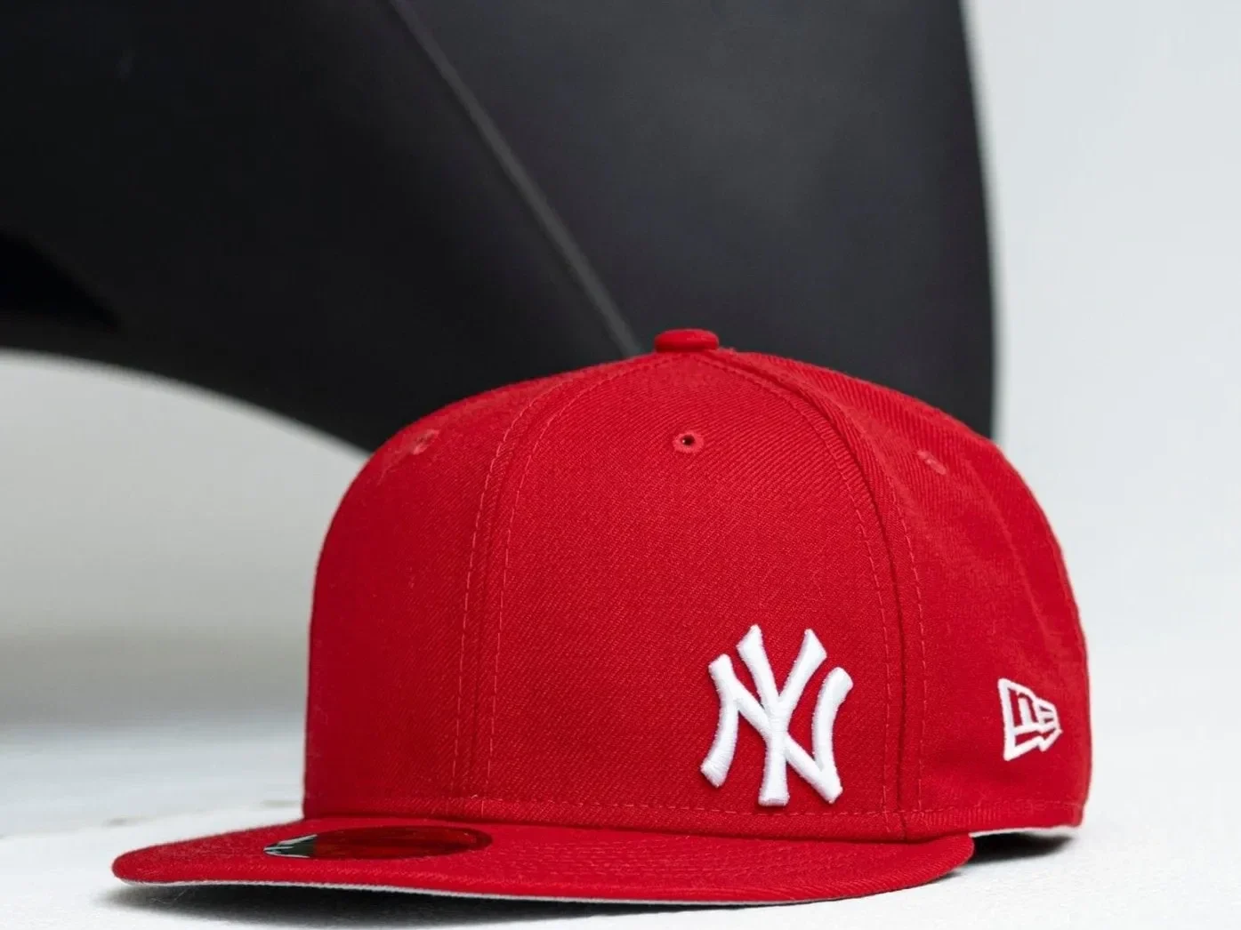 Gorra roja New Era de los Yankees con logotipo blanco Gorra roja New Era de los Yankees con logotipo blanco