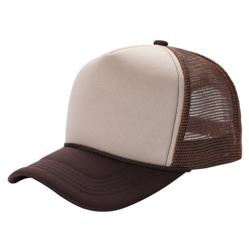 Gorra de malla marrón y beige con acabado suave.