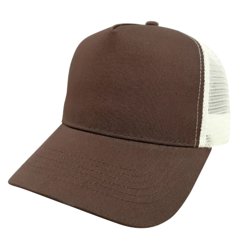 Gorra de malla marrón con un panel frontal sólido
