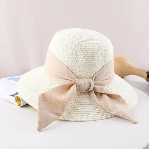 Sombrero de playa de paja blanca